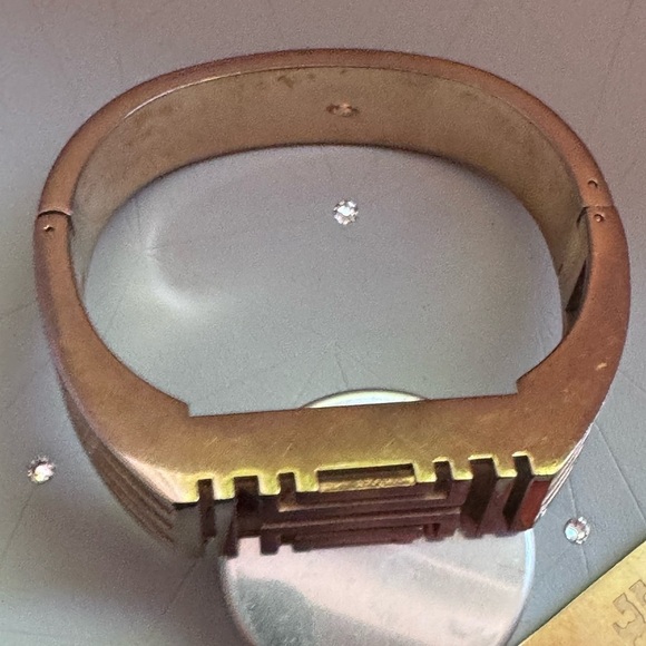 đź’–Rare Vintage Tory Burch Fitbit Rose Coloured Bracelet - Picture 13 of 16